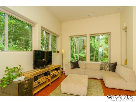 26 Desota Street Asheville NC 28806