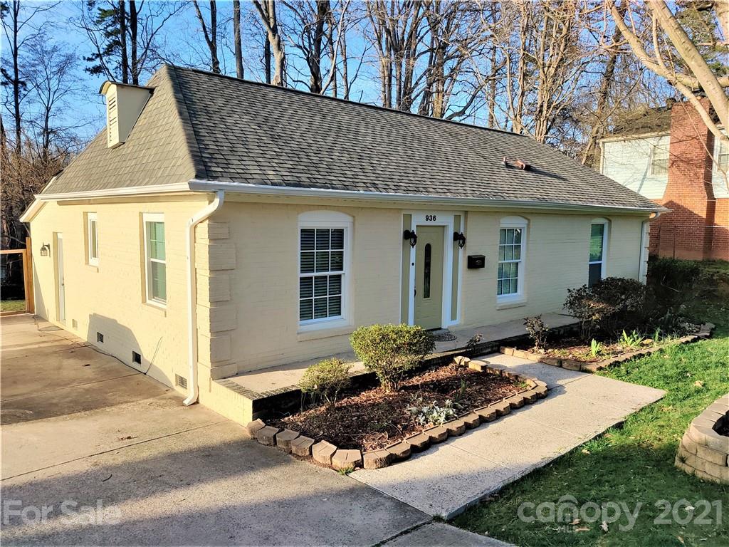 936 Plumstead Road Charlotte NC 28216