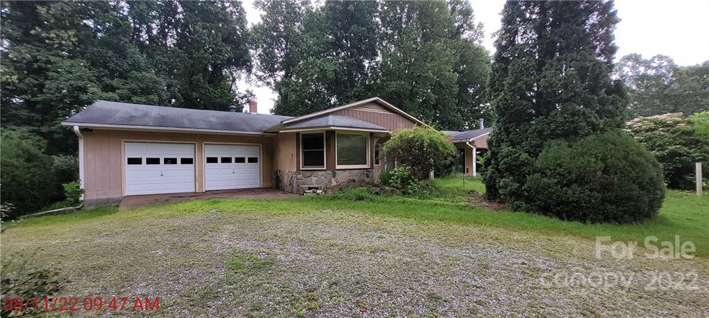 825 Frost Road Saluda NC 28773