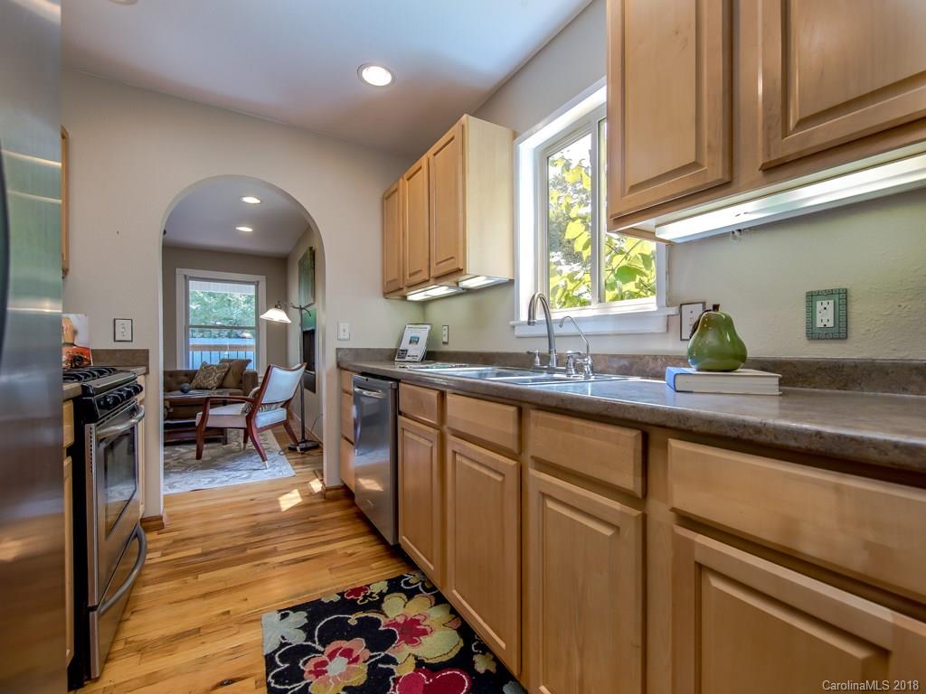 11 West End Way Asheville NC 28806