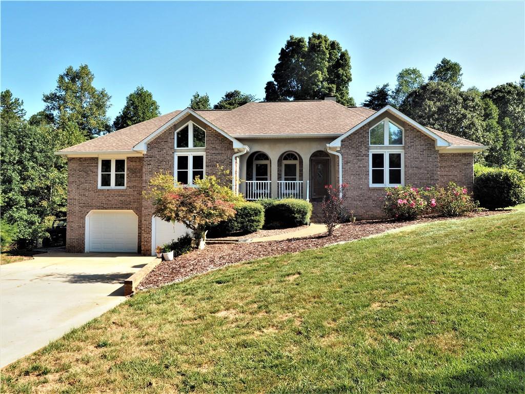 4960 Elmhurst Drive Ne Hickory NC 28601