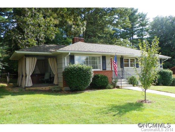 17 Deanwood Circle Asheville NC 28803