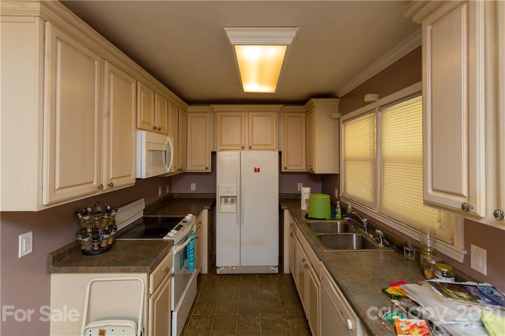 170 Avery Creek Road Arden NC 28704