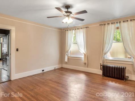 34 Cumberland Circle Asheville NC 28801