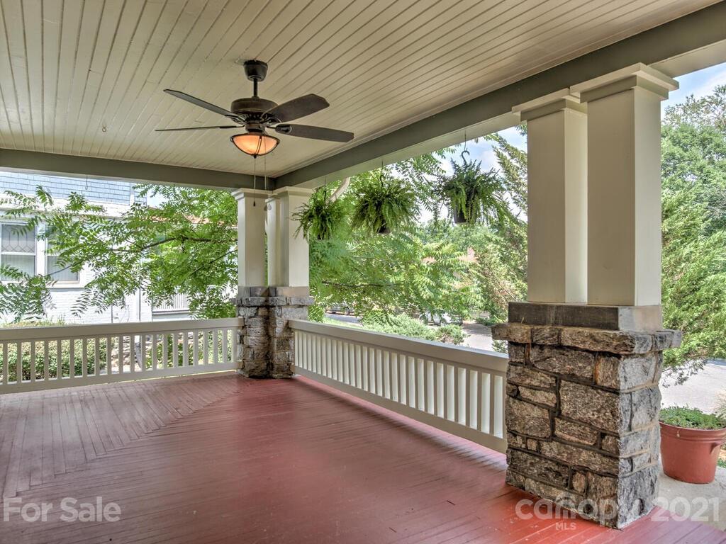 34 Cumberland Circle Asheville NC 28801