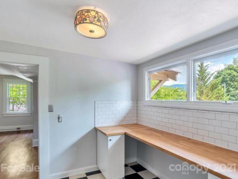 34 Cumberland Circle Asheville NC 28801