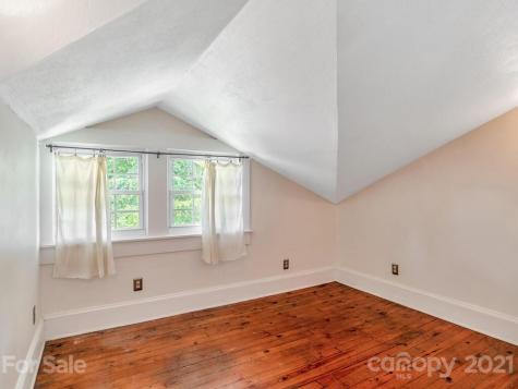 34 Cumberland Circle Asheville NC 28801