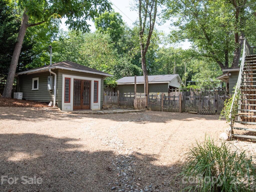 34 Cumberland Circle Asheville NC 28801