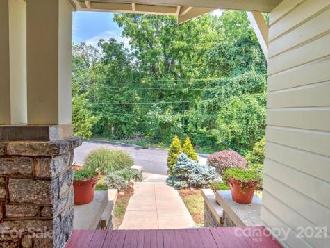 34 Cumberland Circle Asheville NC 28801