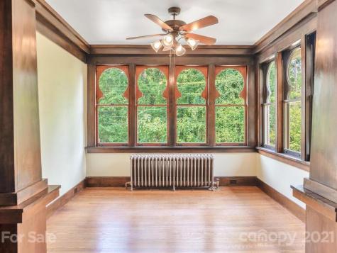 34 Cumberland Circle Asheville NC 28801