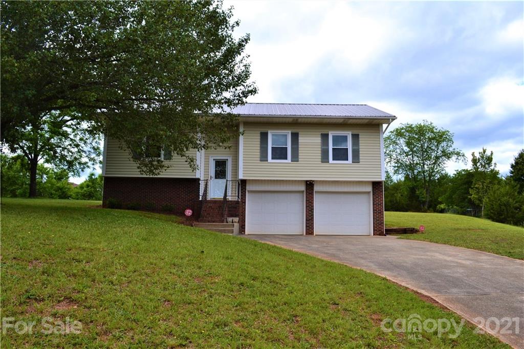 2105 Hartland Road Morganton NC 28655