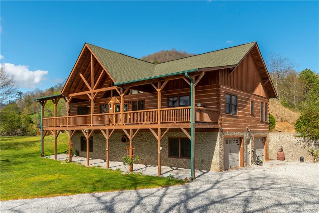 6455 Crabtree Road Clyde NC 28721