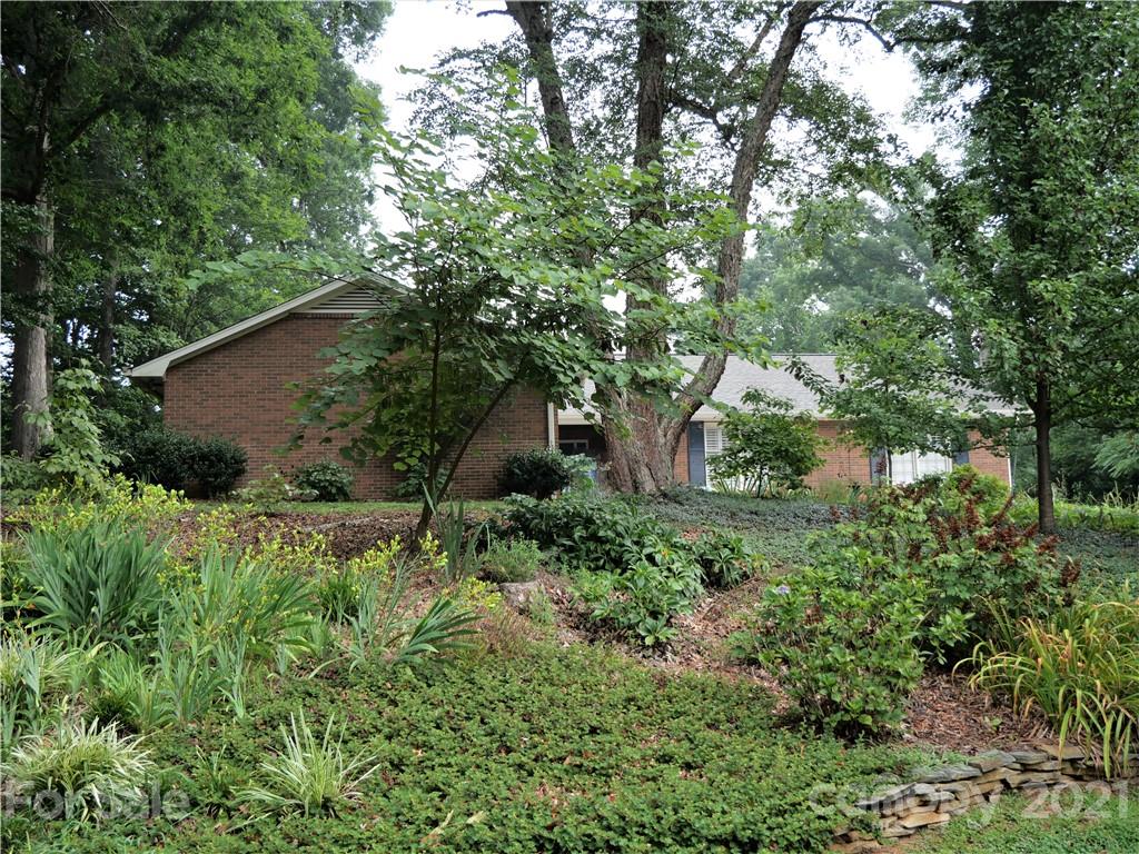 1020 25th Avenue Drive NW Hickory NC 28601