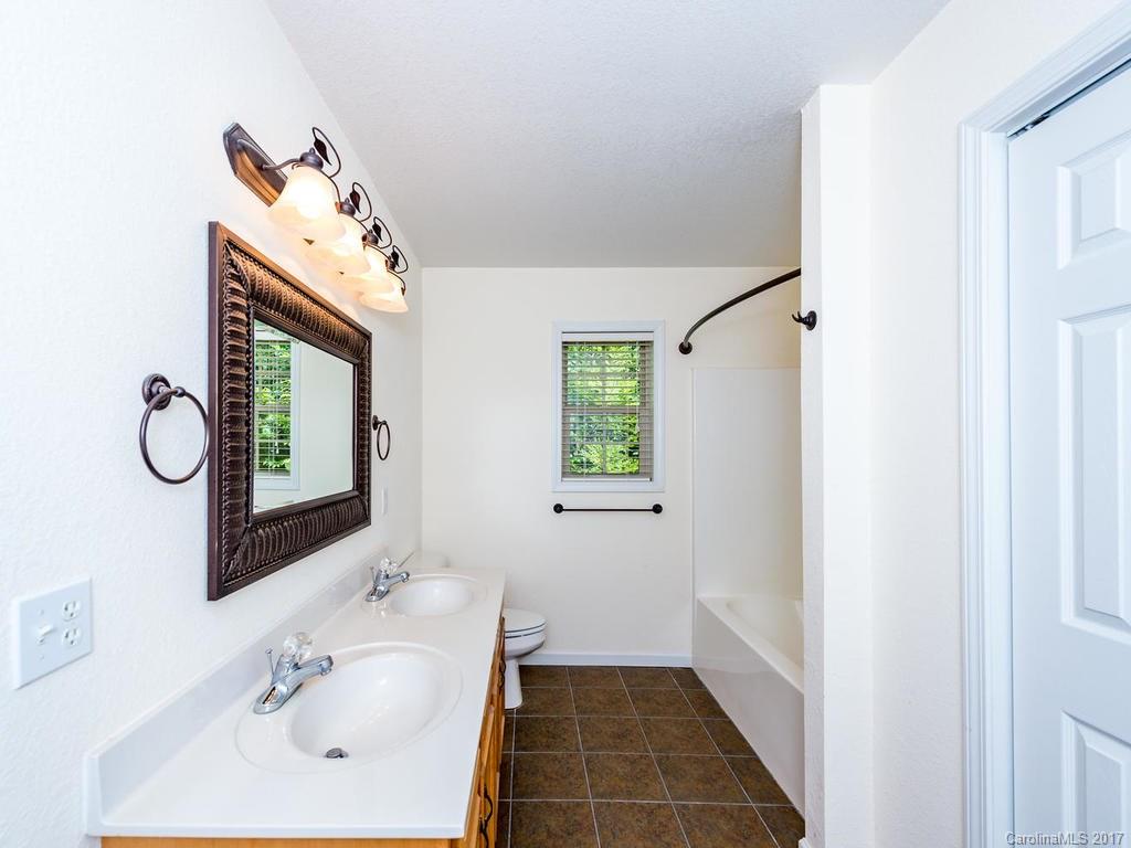 579 Blackberry Ridge Road Burnsville NC 28714