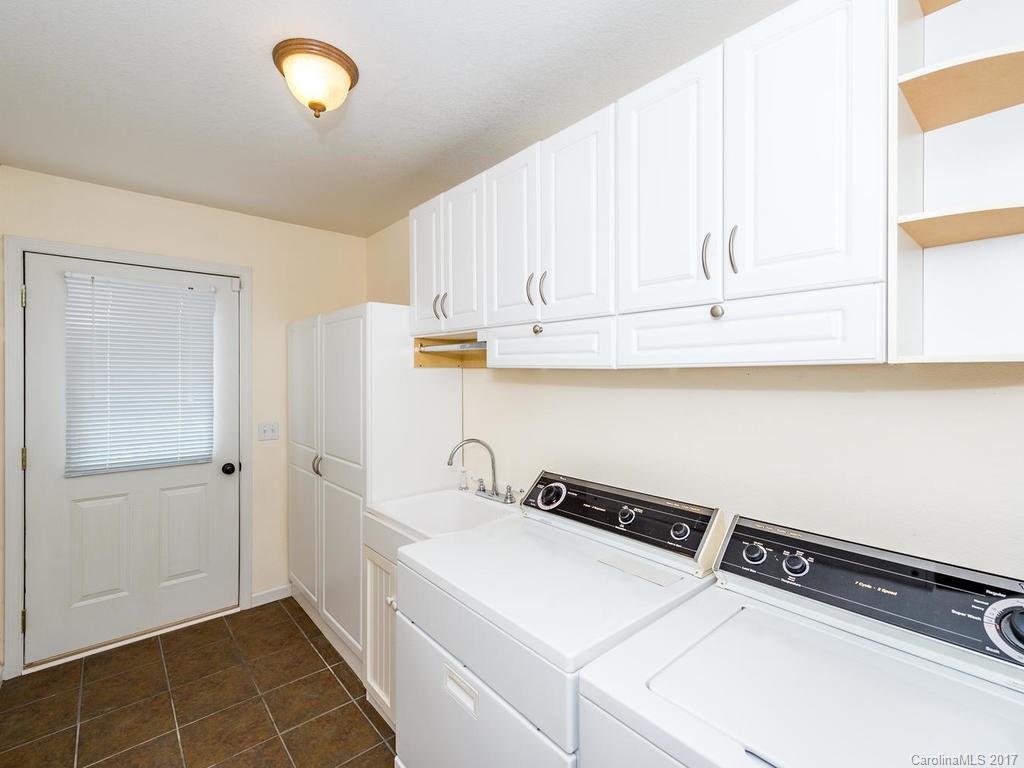 579 Blackberry Ridge Road Burnsville NC 28714