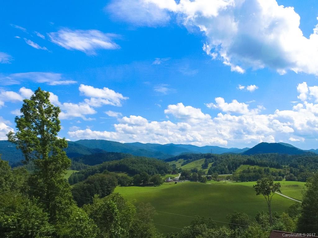 579 Blackberry Ridge Road Burnsville NC 28714