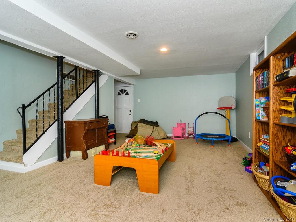 3 Wilburn Road Asheville NC 28806