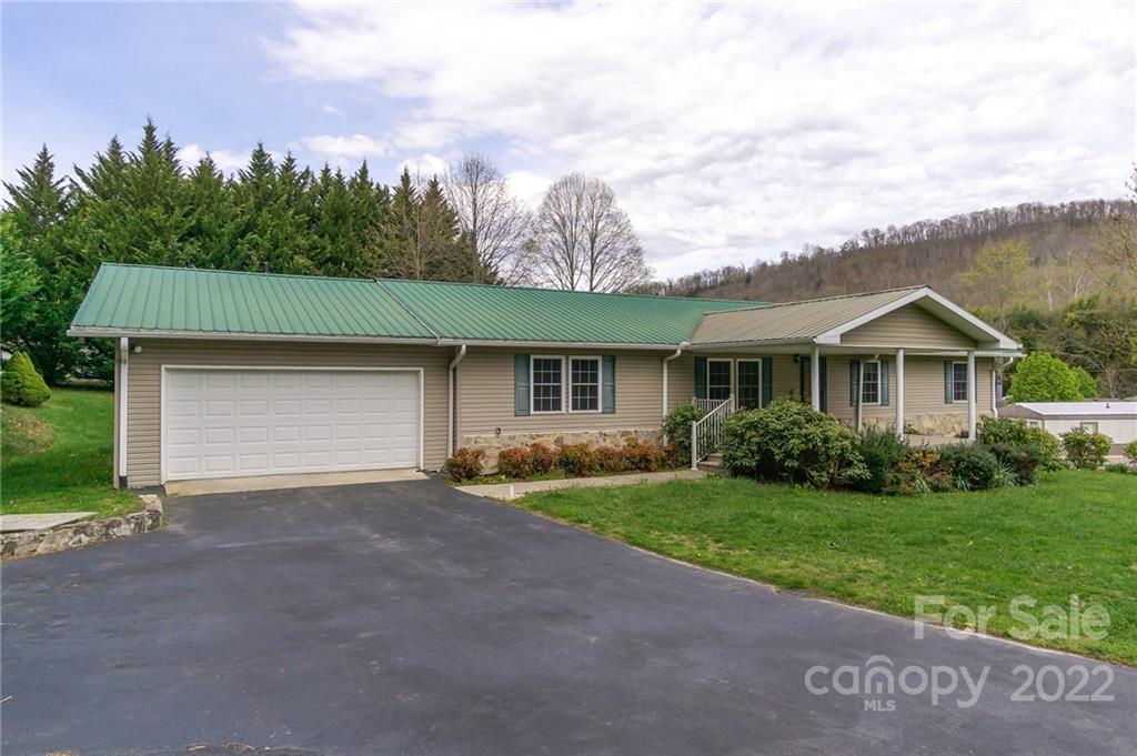 111 Old Jims Branch Road Swannanoa NC 28778