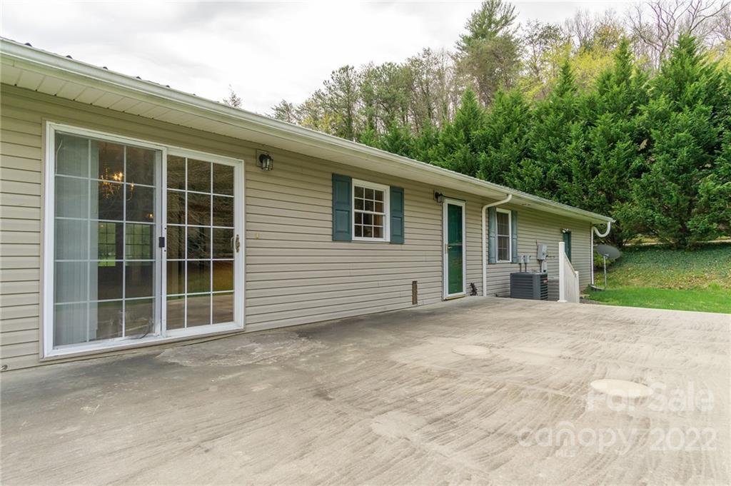 111 Old Jims Branch Road Swannanoa NC 28778