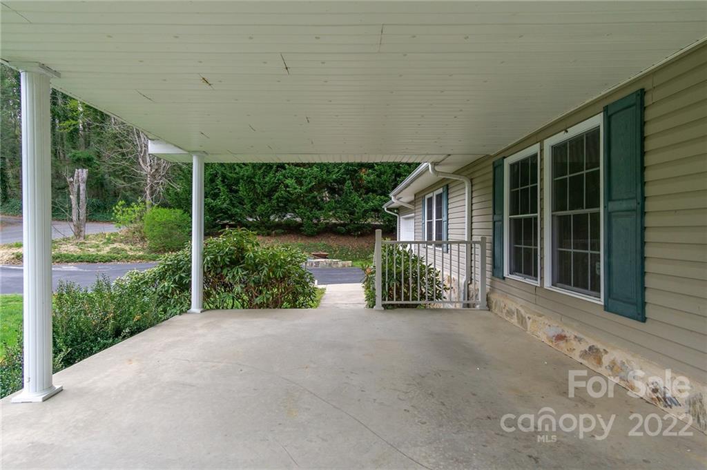 111 Old Jims Branch Road Swannanoa NC 28778