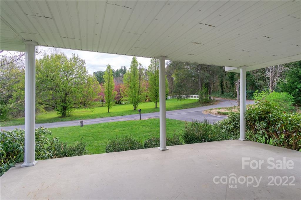 111 Old Jims Branch Road Swannanoa NC 28778