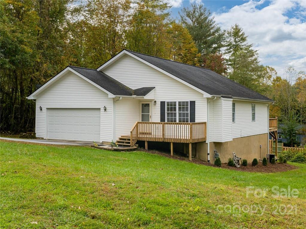 216 Windsor Court Hendersonville NC 28792