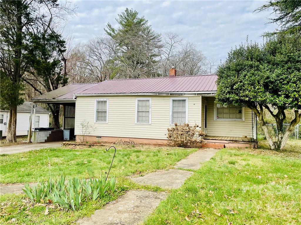 701 Woods Drive Statesville NC 28677