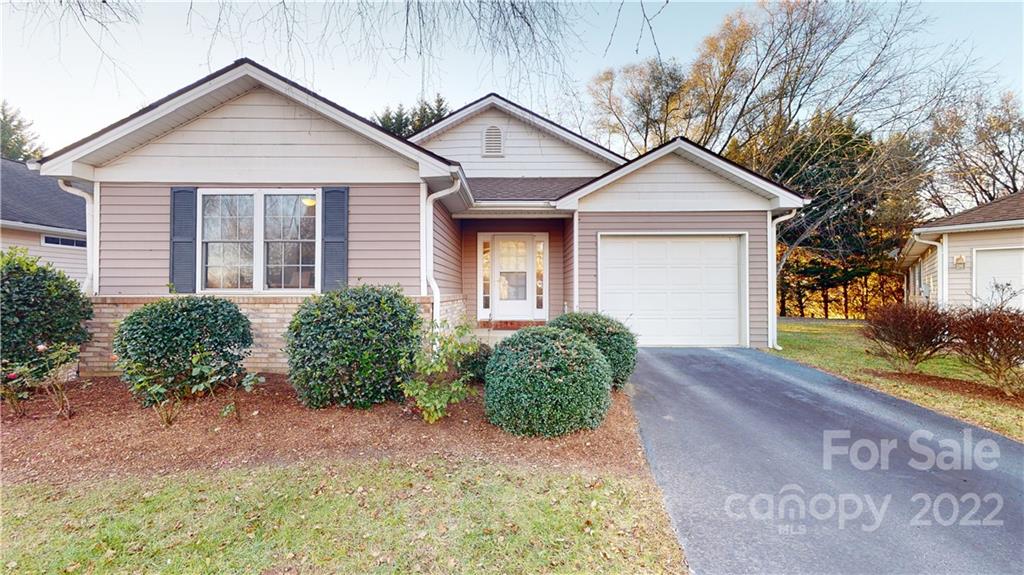 286 Creeks End Circle Mills River NC 28759