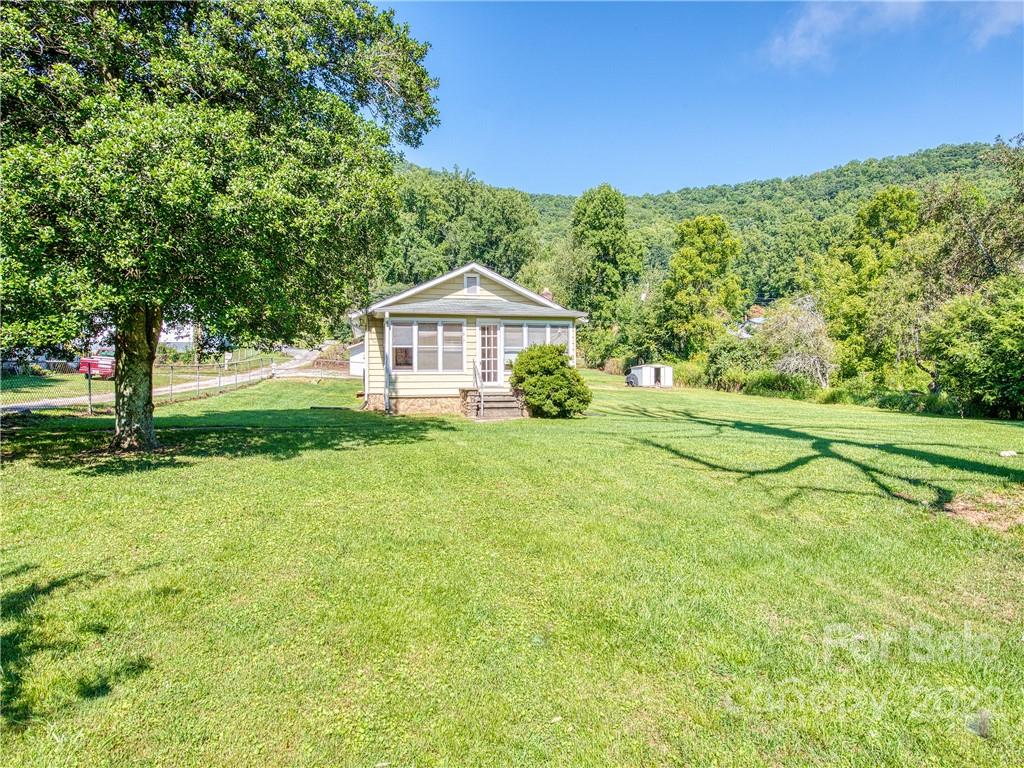 80 Randall Road Waynesville NC 28786