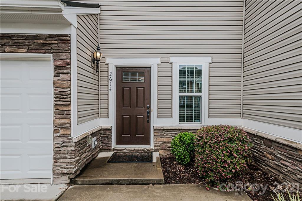 2614 Silverthorn Drive Charlotte NC 28273