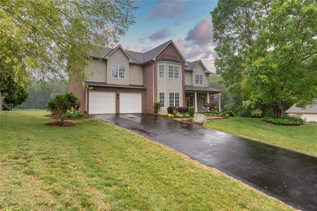 2726 Touchstone Circle Newton NC 28658