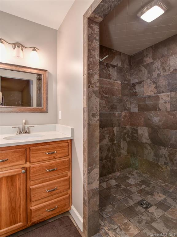38 Applecross Road Weaverville NC 28787