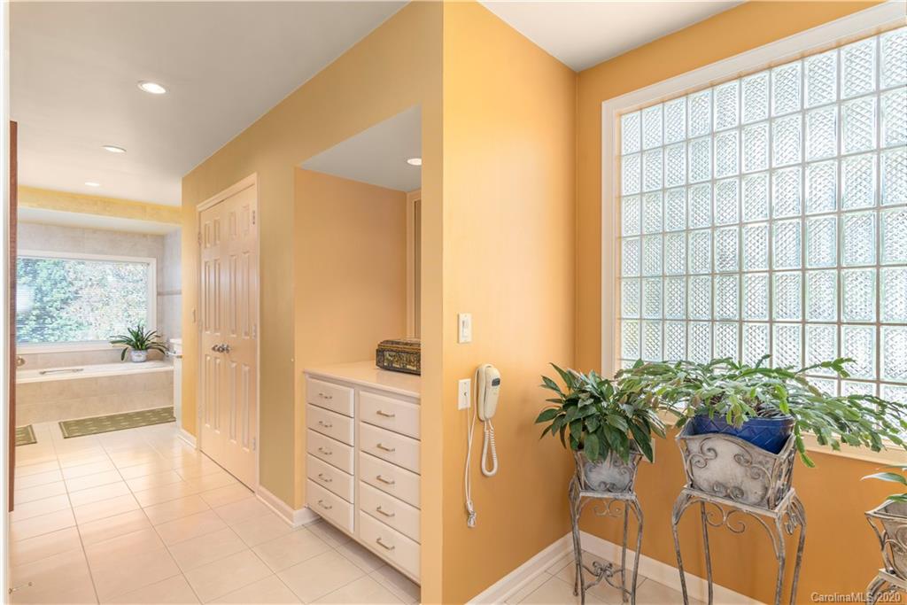 75 Wembley Road Asheville NC 28804