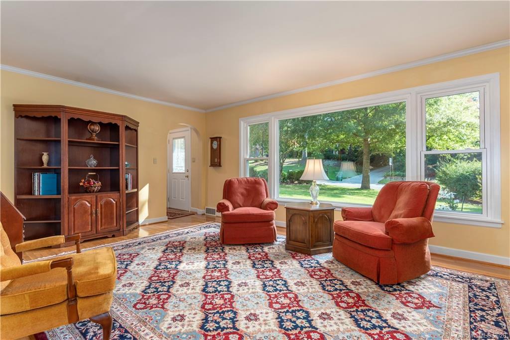 75 Wembley Road Asheville NC 28804
