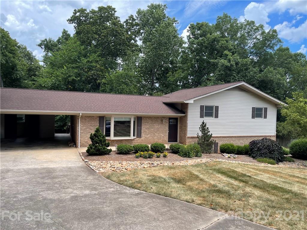 550 32nd Avenue Drive NW Hickory NC 28601
