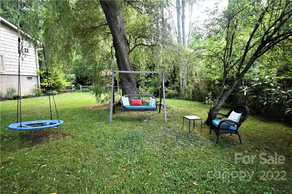 11 Echo Lake Drive Fairview NC 28730