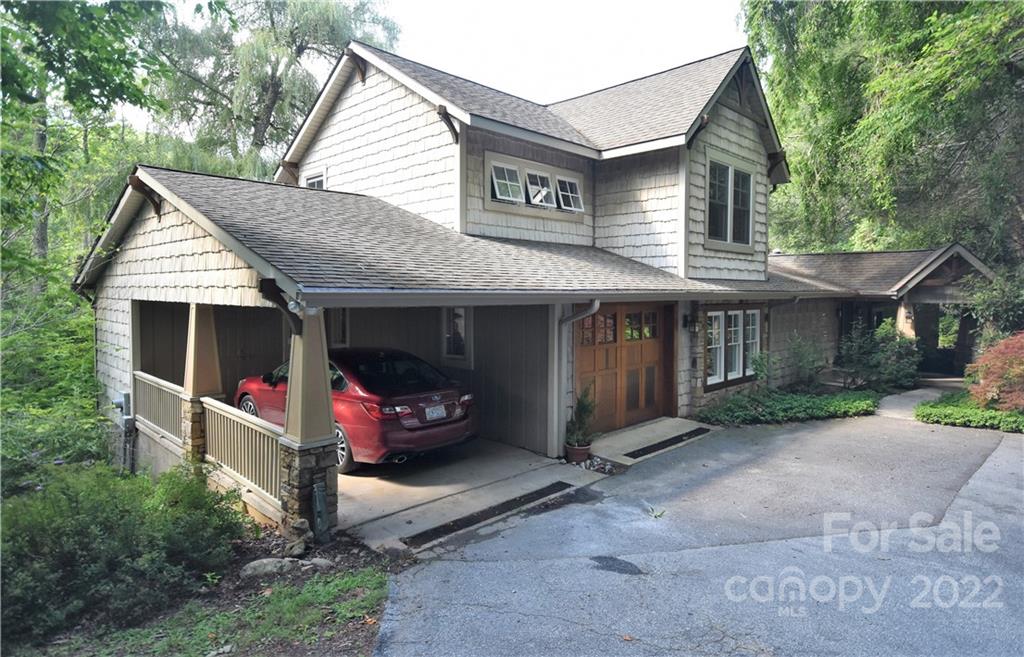 11 Echo Lake Drive Fairview NC 28730
