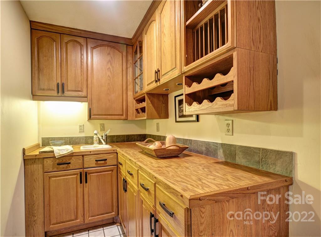 11 Echo Lake Drive Fairview NC 28730