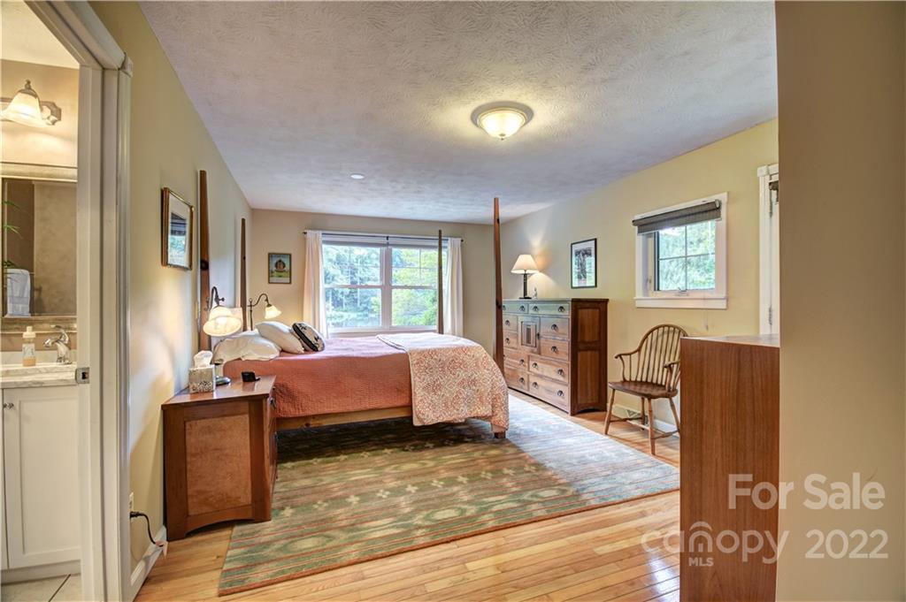 11 Echo Lake Drive Fairview NC 28730