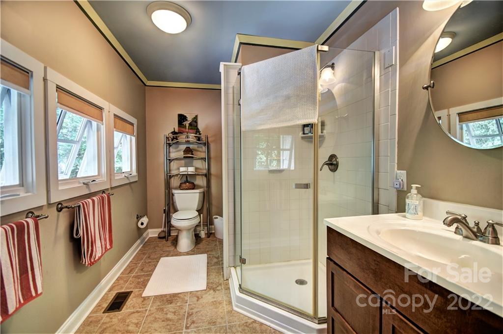 11 Echo Lake Drive Fairview NC 28730