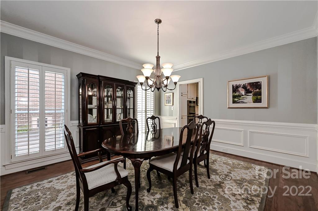 620 Queen Charlottes Court Charlotte NC 28211