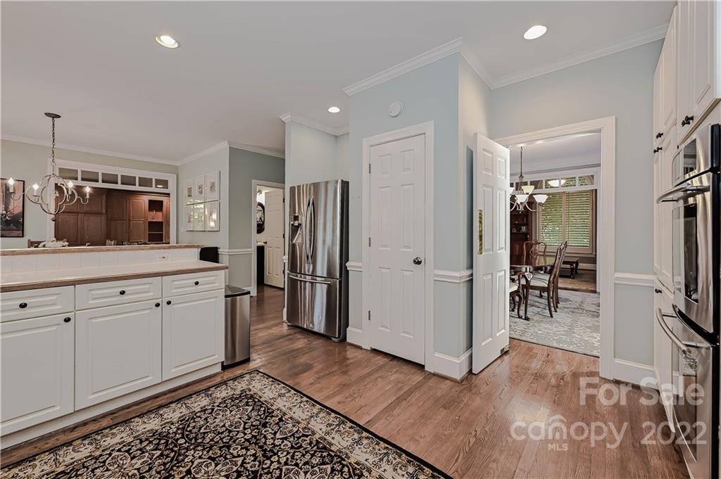 620 Queen Charlottes Court Charlotte NC 28211