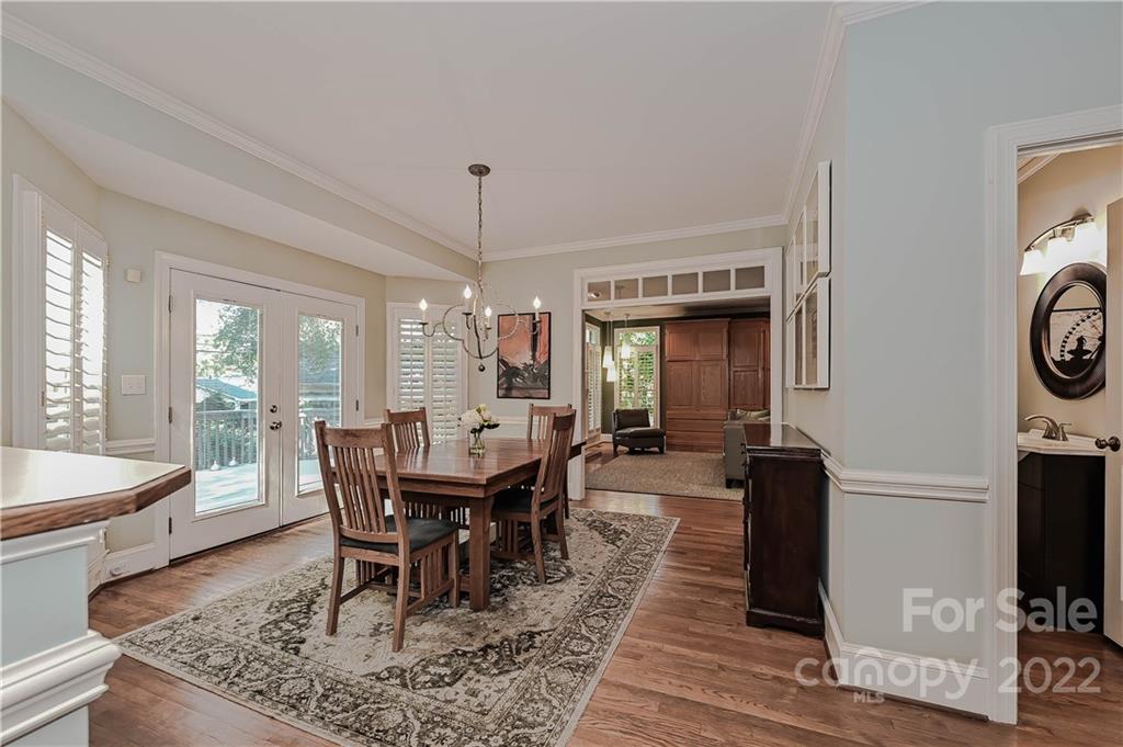 620 Queen Charlottes Court Charlotte NC 28211