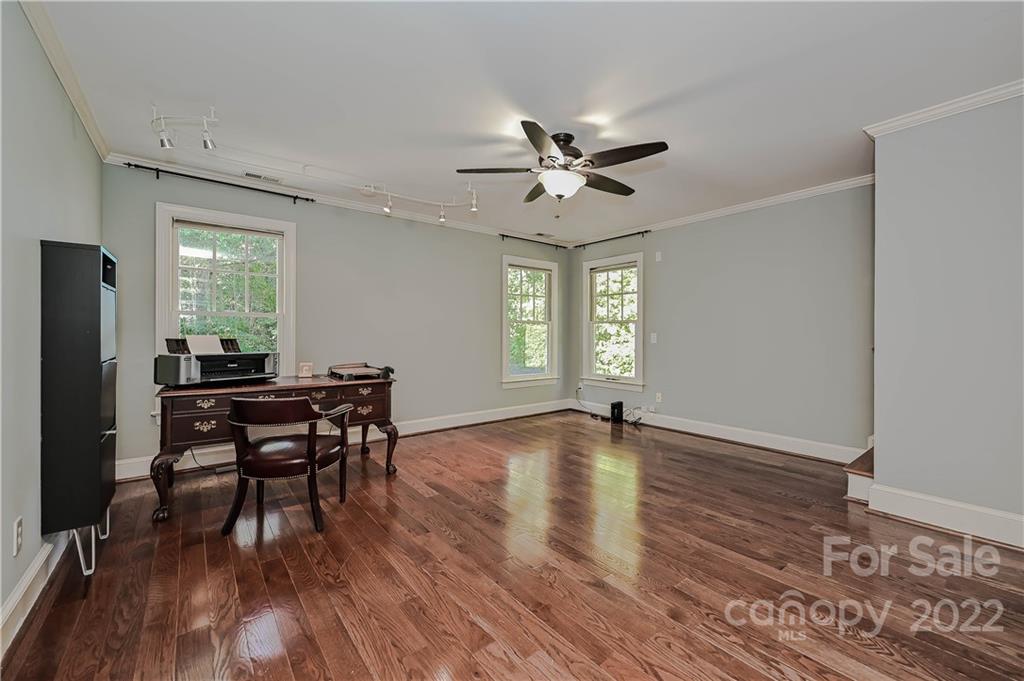 620 Queen Charlottes Court Charlotte NC 28211