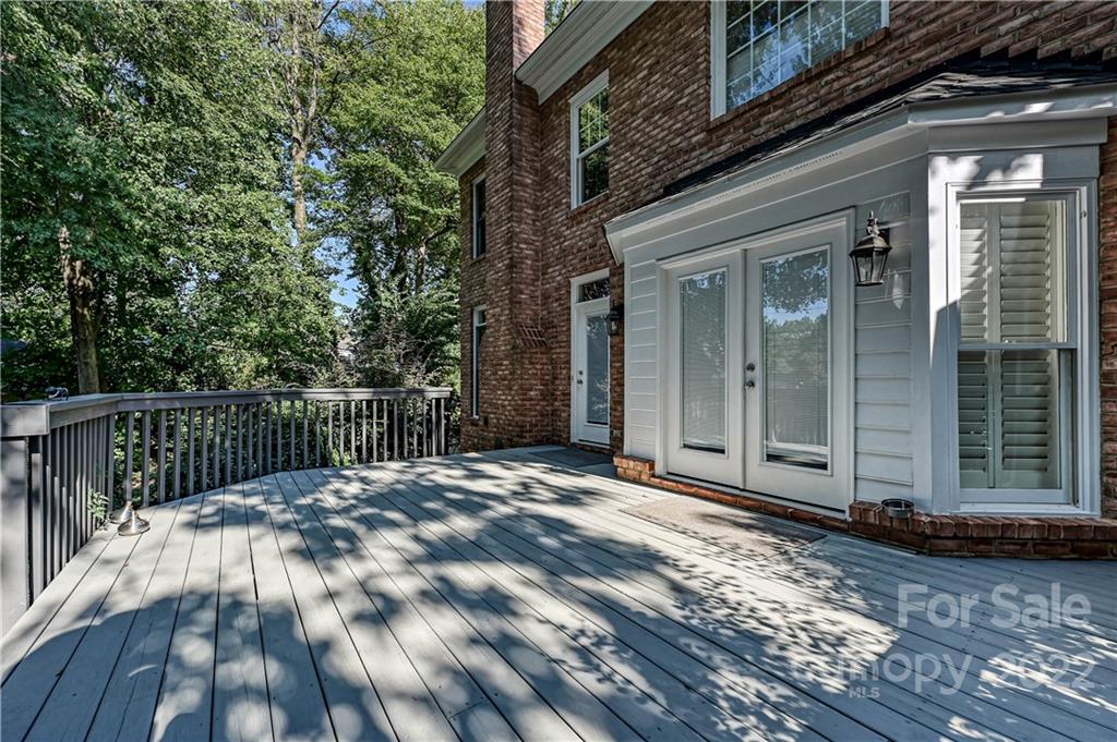 620 Queen Charlottes Court Charlotte NC 28211