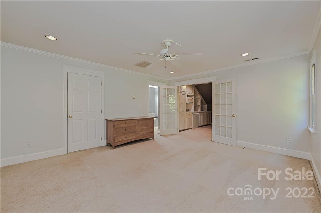 620 Queen Charlottes Court Charlotte NC 28211