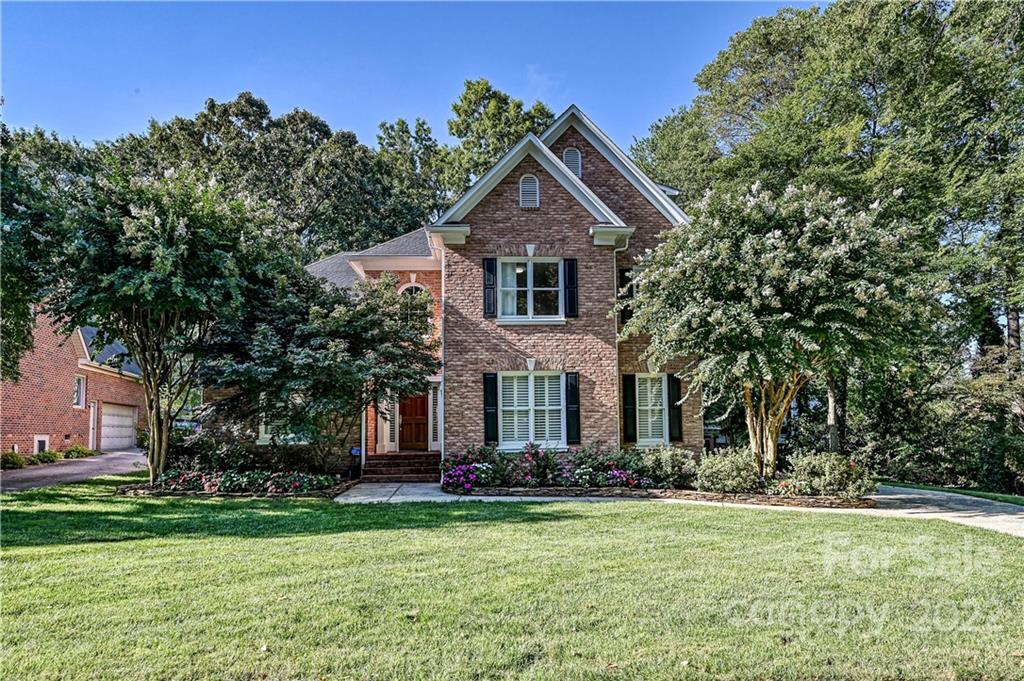 620 Queen Charlottes Court Charlotte NC 28211