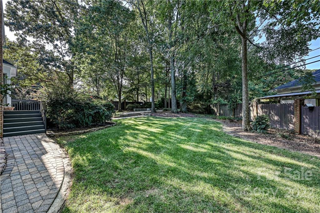 620 Queen Charlottes Court Charlotte NC 28211