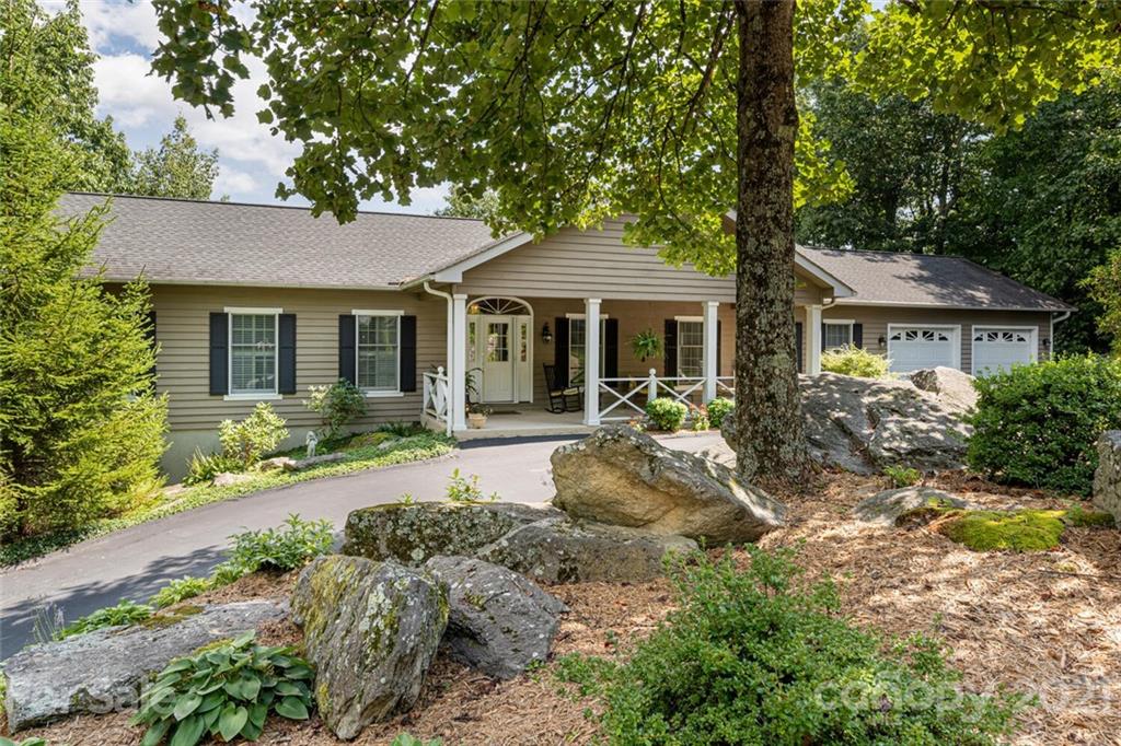 128 Ridge Lane Flat Rock NC 28731