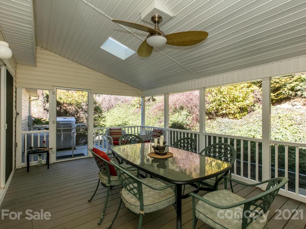 106 Thistle Tree Way Weaverville NC 28787